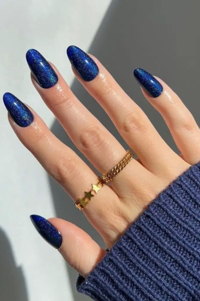 22.Dazzling Jewel-Tone Finish