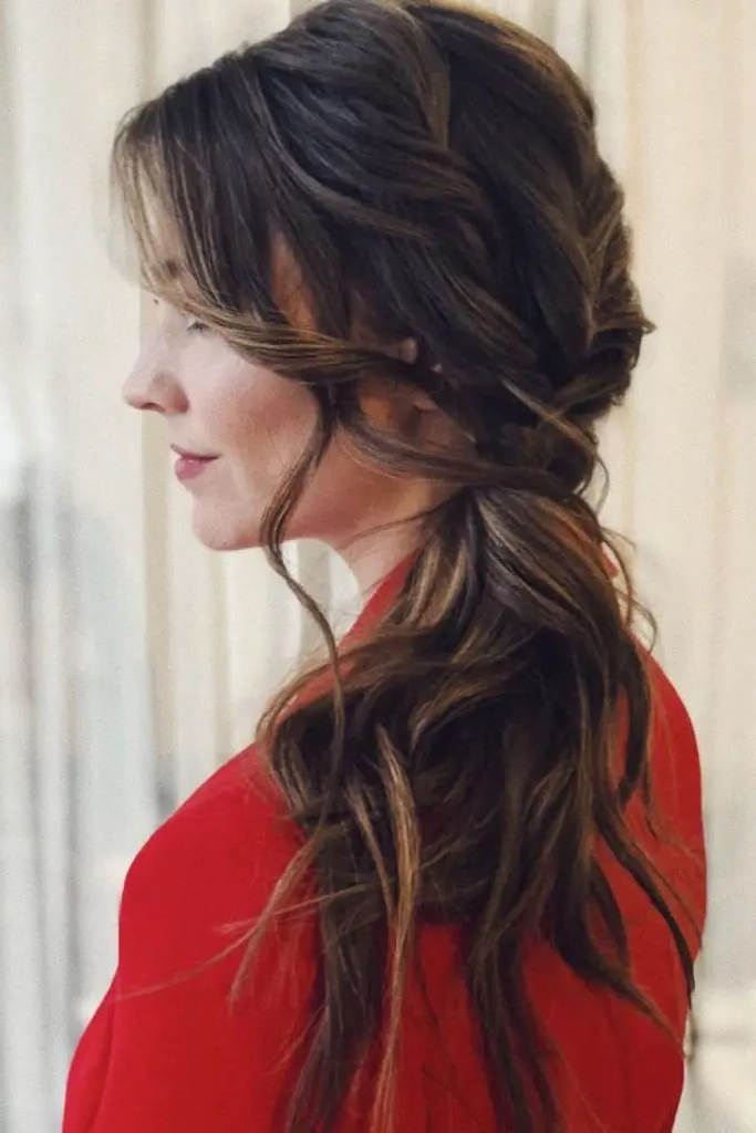 25. Side Ponytail Hairstyle