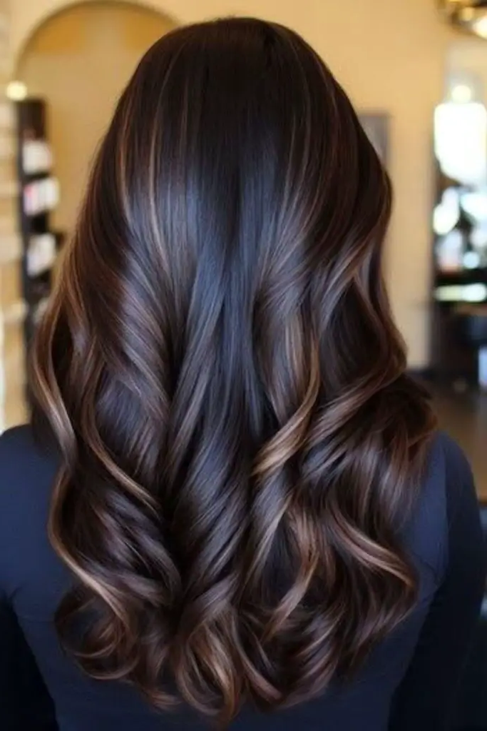 27. Sanded Mocha Highlights: Soft and Subtle